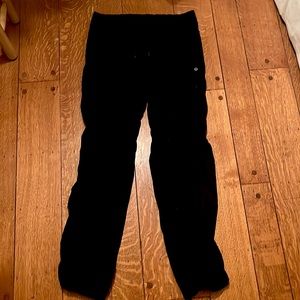 Lululemon Athletica- Dance Studio Pants- All black- Mid Rise Full Length